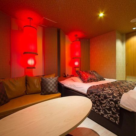ホテル ベニ ウエスト 大人専用 Osaka Luaran gambar