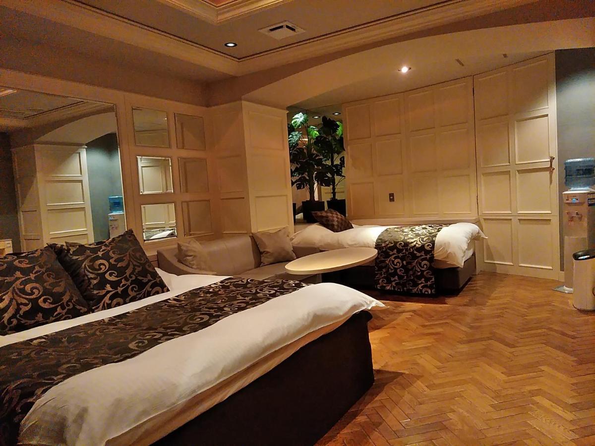 ホテル ベニ ウエスト 大人専用 Osaka Luaran gambar